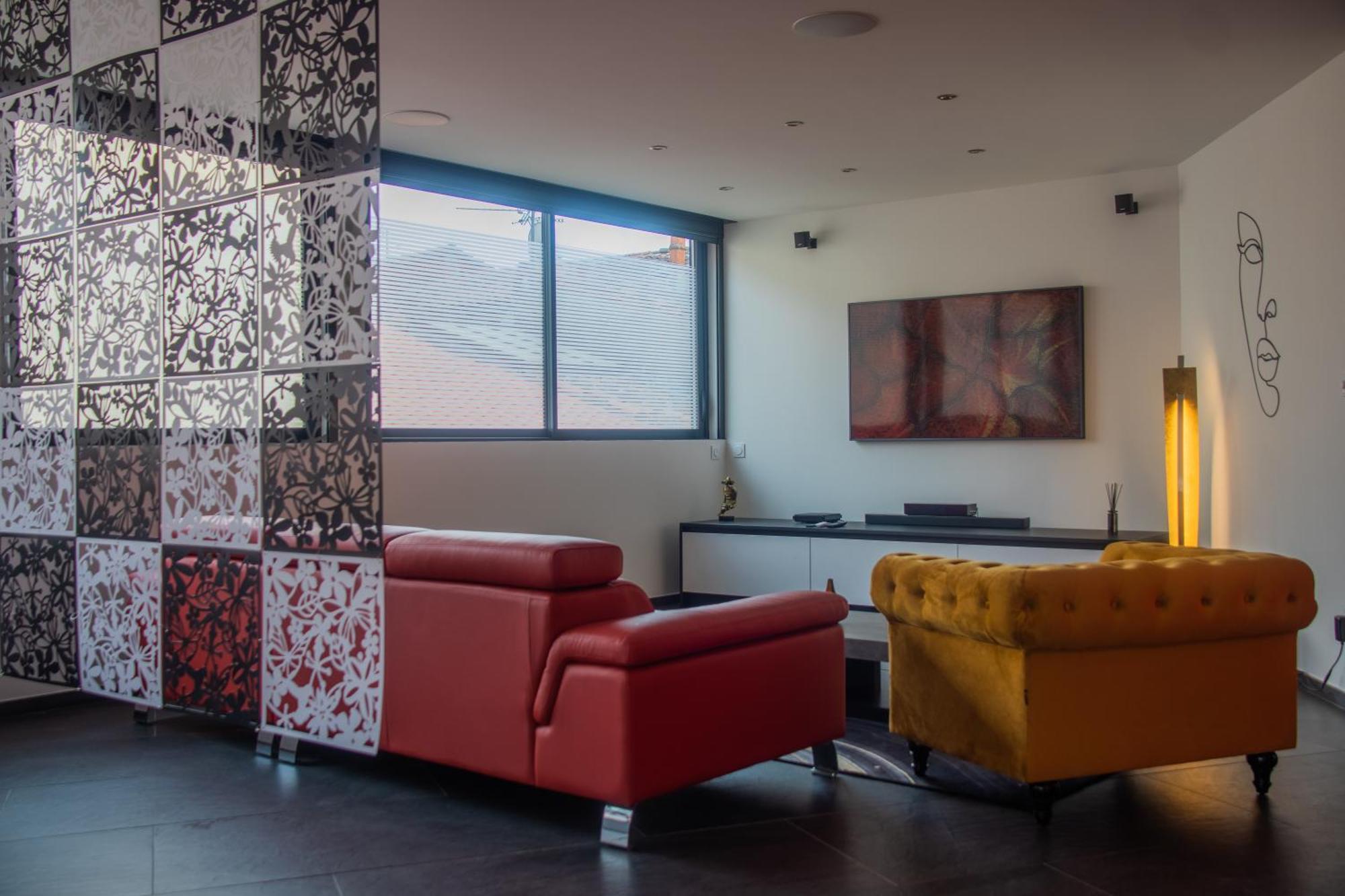 Loft 150 M2 Jacuzzi, Sauna Et Massage Blagnac Buitenkant foto